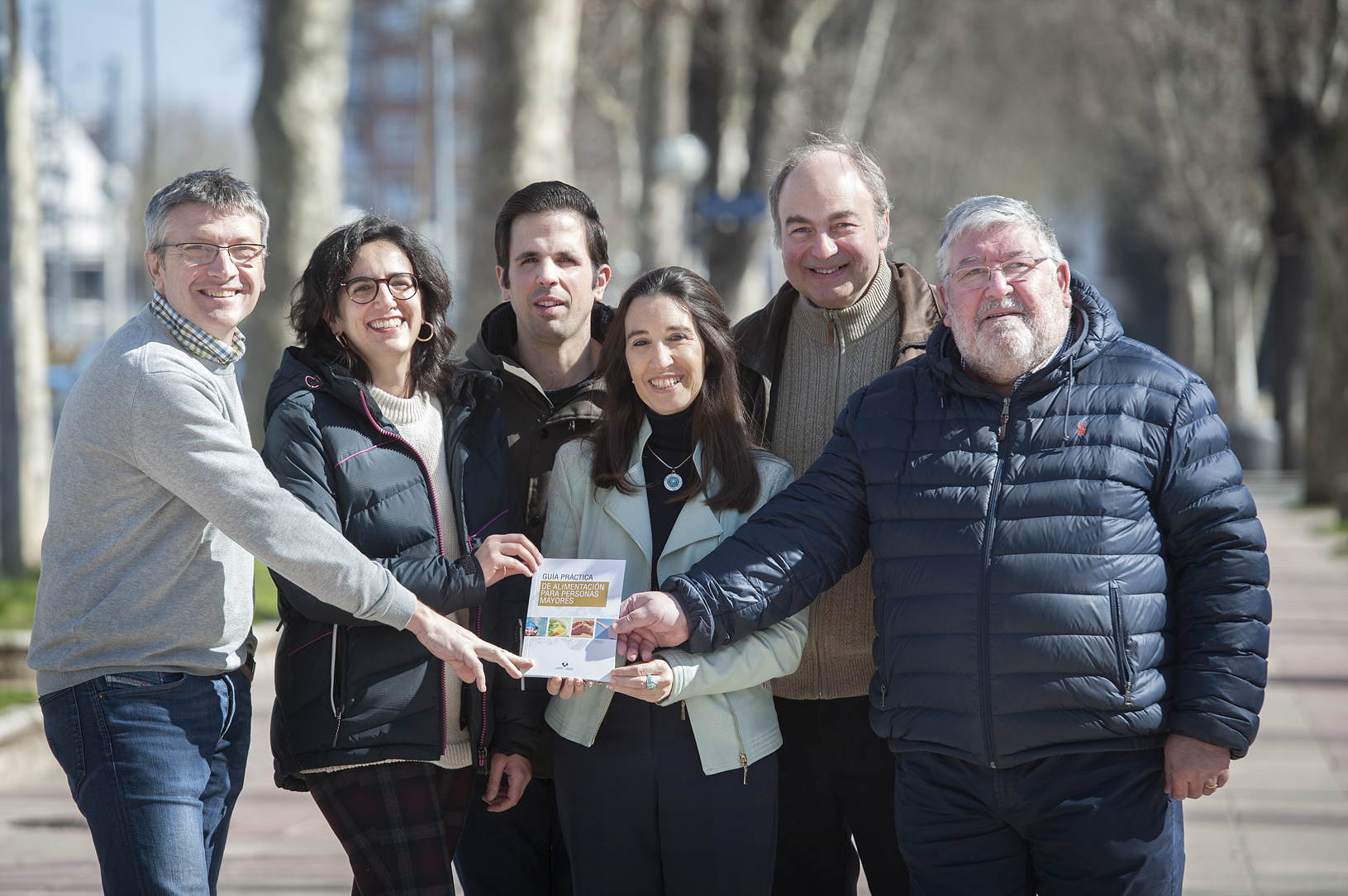 El CIBEROBN participa en la elaboración de una guía práctica de alimentación para personas mayores