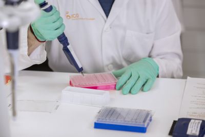 Las pruebas moleculares permiten detectar de forma más eficaz el cáncer de endometrio y evitar histerectomías innecesarias en mujeres con sangrado post menopáusico