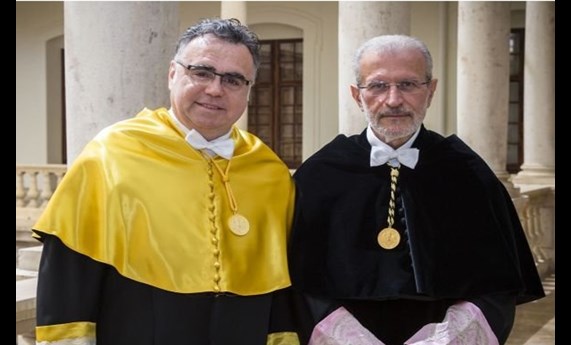 Eduard Vieta es investido doctor 'honoris causa' por la Universitat de València
